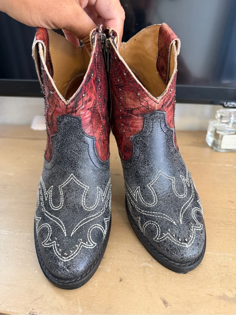 Big boys size 6 Red and Black Western Ankle Boots
